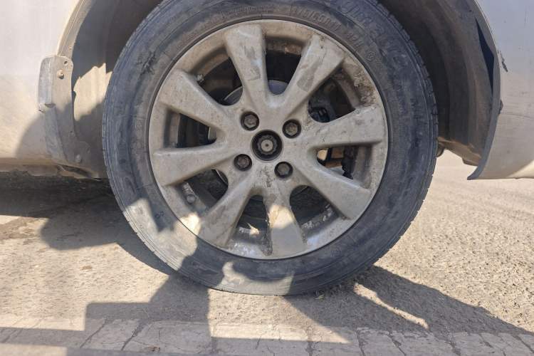 Used FAW Xiali N5 2011 1.3L Manual Standard Edition Right Front Wheel Hub