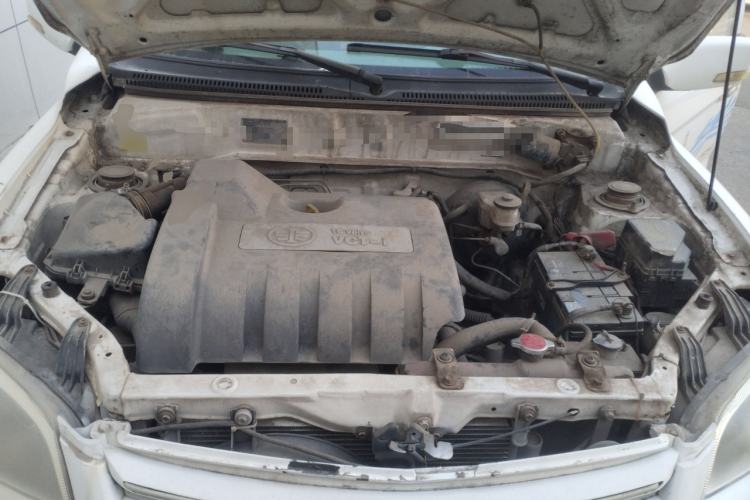 Used FAW Xiali N5 2011 1.3L Manual Standard Edition Engine Bay