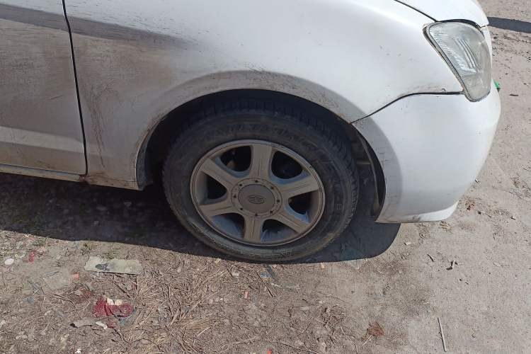 Used FAW Xiali N5 2011 1.3L Manual Standard Edition Right Front Wheel Hub