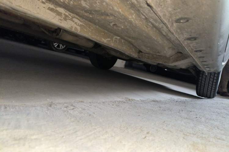 Used FAW Xiali N5 2011 1.3L Manual Standard Edition Chassis Front Left
