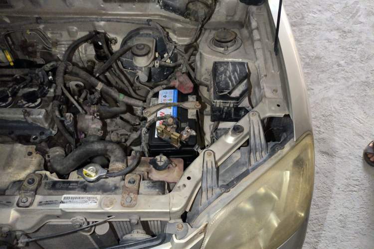 Used FAW Xiali N5 2011 1.3L Manual Standard Edition Engine Bay Left