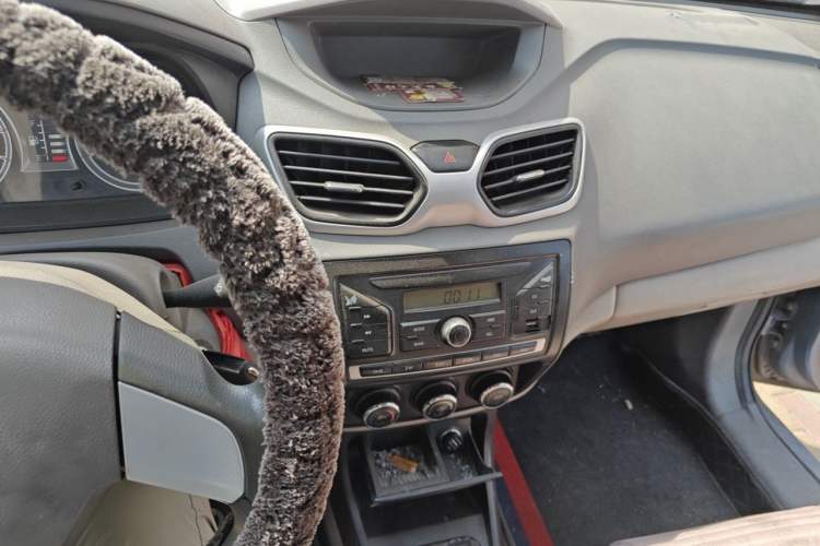 Used FAW Xiali N5 2013 1.3L Manual Standard Edition Audio And AC Panel