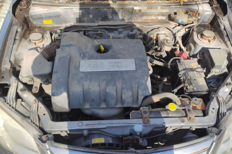 Used FAW Xiali N5 2013 1.3L Manual Standard Edition Engine Bay