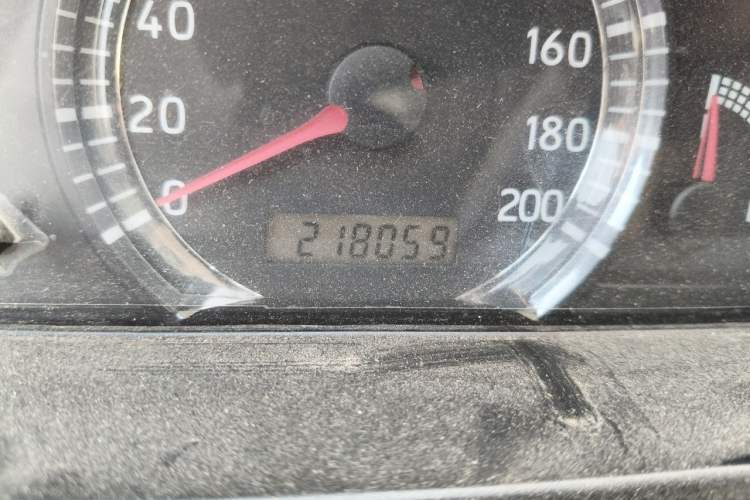 Used FAW Xiali N5 2013 1.3L Manual Luxury Model Odometer Close Up