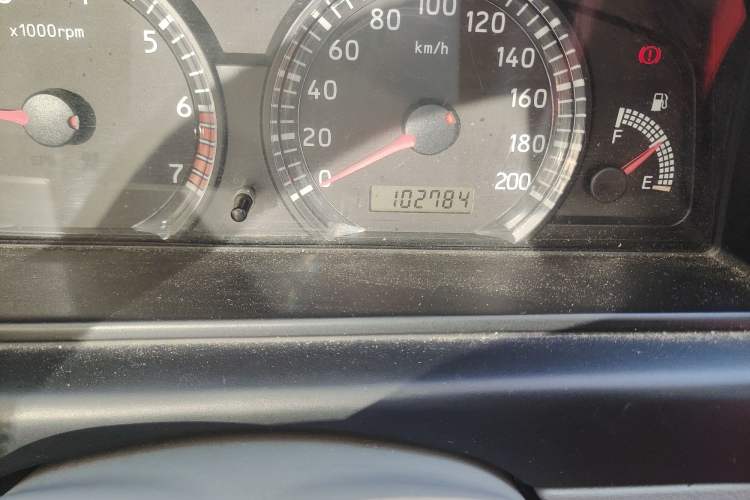 Used FAW Xiali N5 2013 1.3L Manual Standard Edition Odometer Close Up