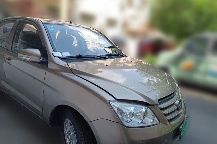 Used FAW Xiali N5 2014 1.0L Manual Comfort Model Front Right 45 Deg