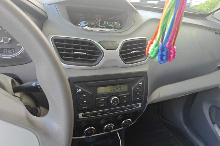 Used FAW Xiali N5 2014 1.3L Manual Comfort Version Audio And AC Panel