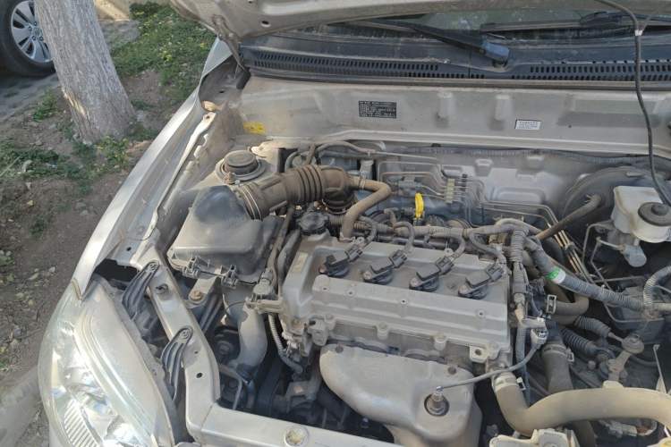 Used FAW Xiali N5 2014 1.3L Manual Comfort Version Engine Bay Right