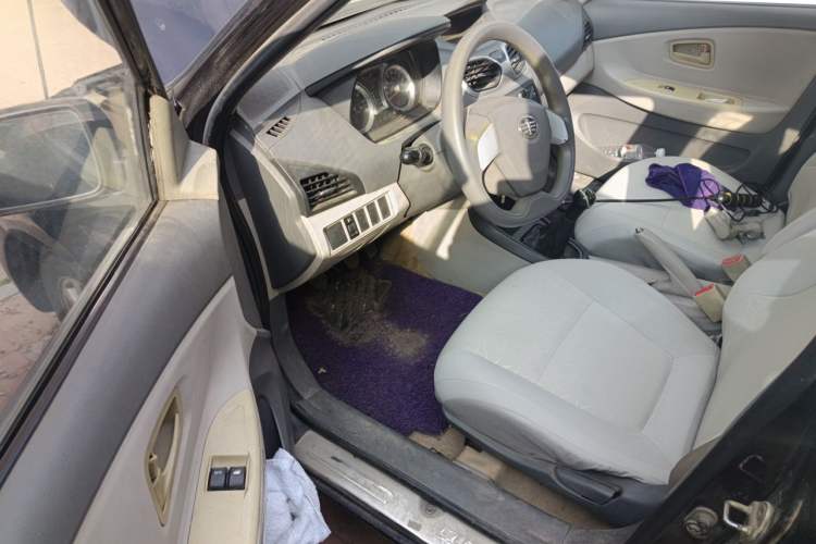 Used FAW Xiali N5 2014 1.0L Manual Standard Edition Driver Seat