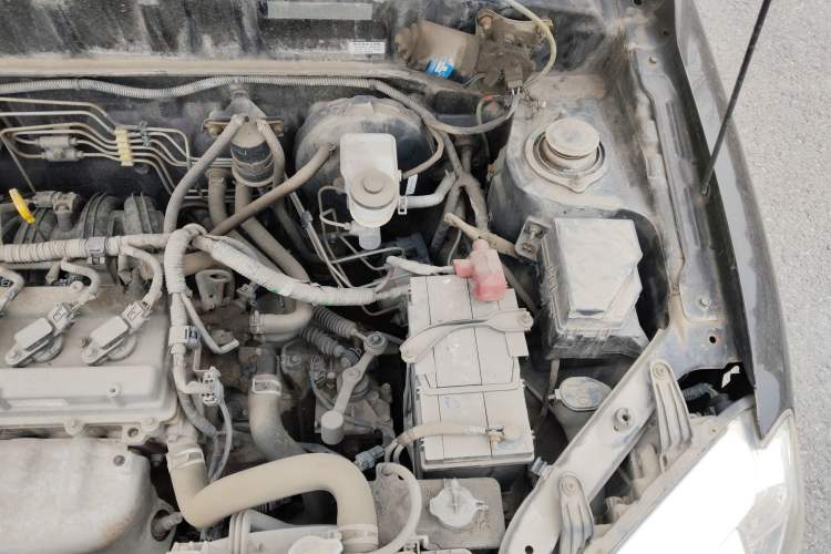 Used FAW Xiali N5 2014 1.3L Manual Luxury Version Engine Bay Left