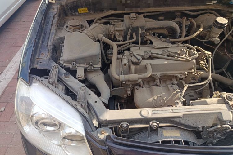 Used FAW Xiali N5 2014 1.0L Manual Standard Edition Engine Bay Right