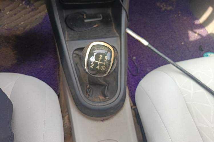 Used FAW Xiali N5 2014 1.0L Manual Standard Edition Gear Lever