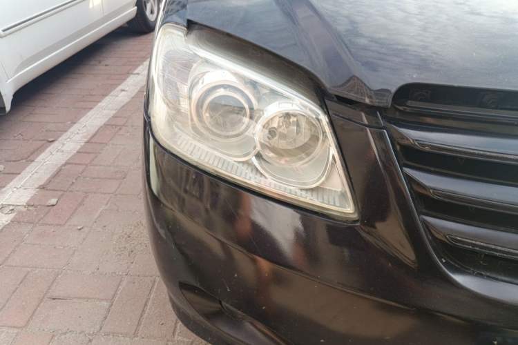 Used FAW Xiali N5 2014 1.0L Manual Standard Edition Right Front Headlight