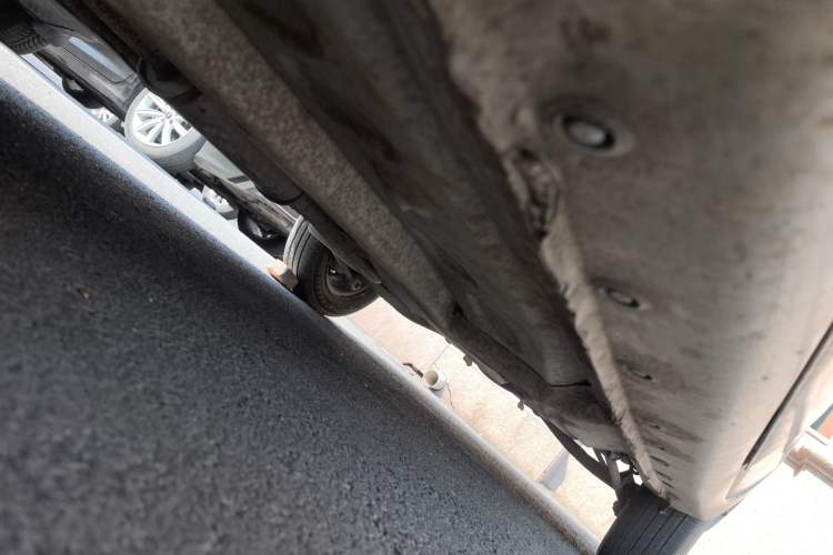 Used FAW Xiali N5 2014 1.0L Manual Comfort Model Chassis Front Left