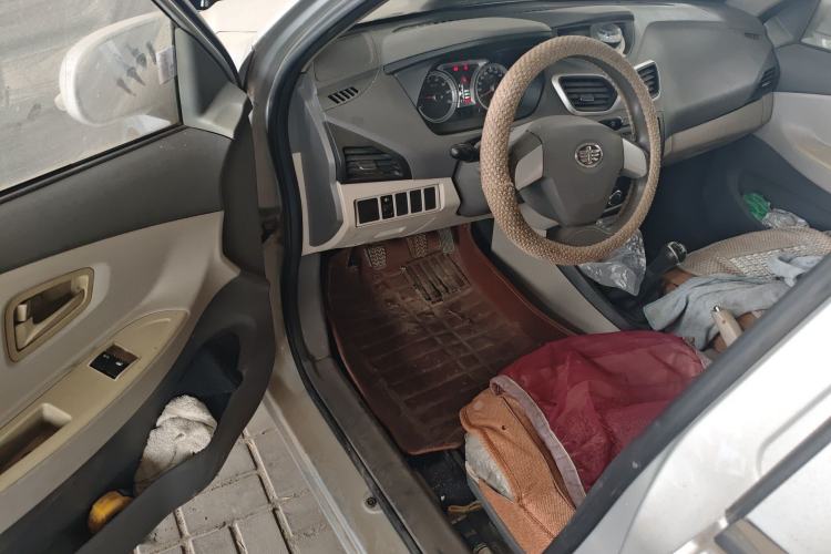 Used FAW Xiali N5 2014 1.0L Manual Standard Edition Driver Seat
