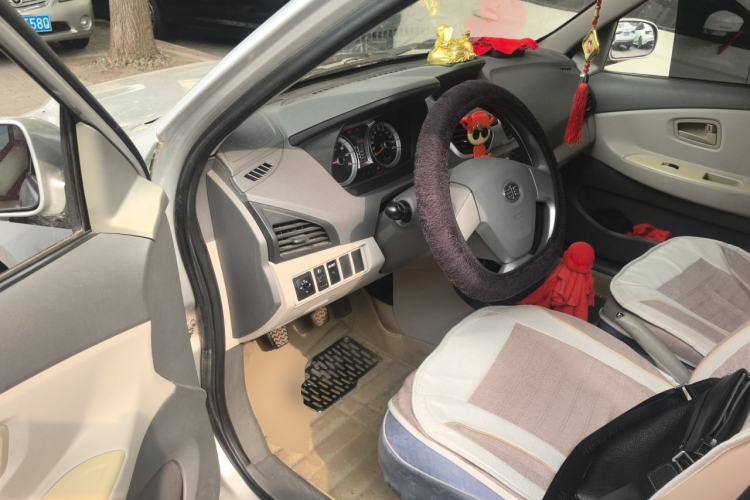 Used FAW Xiali N5 2014 1.3L Manual Luxury Version Driver Seat