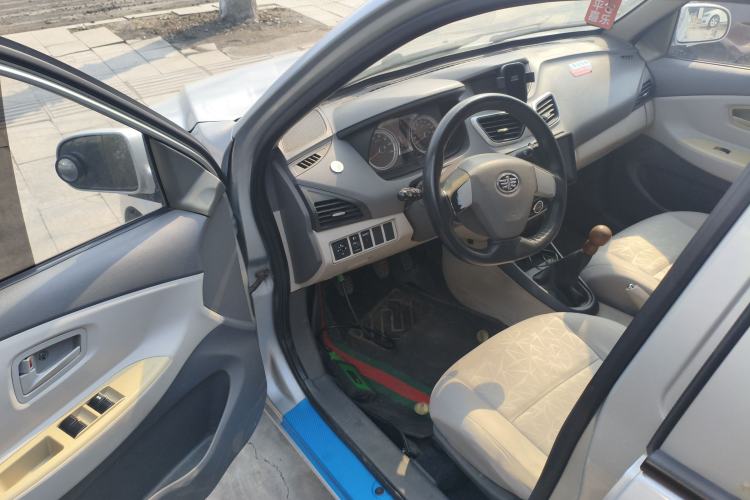 Used FAW Xiali N5 2014 1.3L Manual Comfort Version Driver Seat