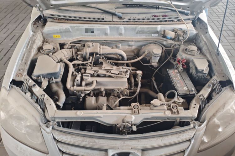 Used FAW Xiali N5 2014 1.0L Manual Standard Edition Engine Bay