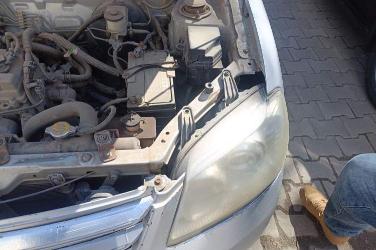 Used FAW Xiali N5 2014 1.3L Manual Standard Edition Engine Bay Left