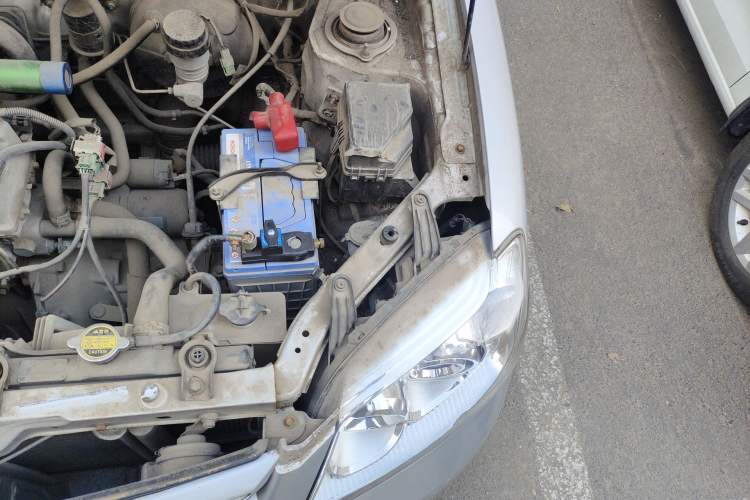 Used FAW Xiali N5 2014 1.0L Manual Standard Edition Engine Bay Left