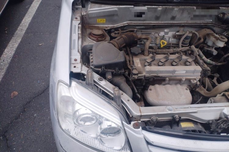 Used FAW Xiali N5 2014 1.3L Manual Luxury Version Engine Bay Right