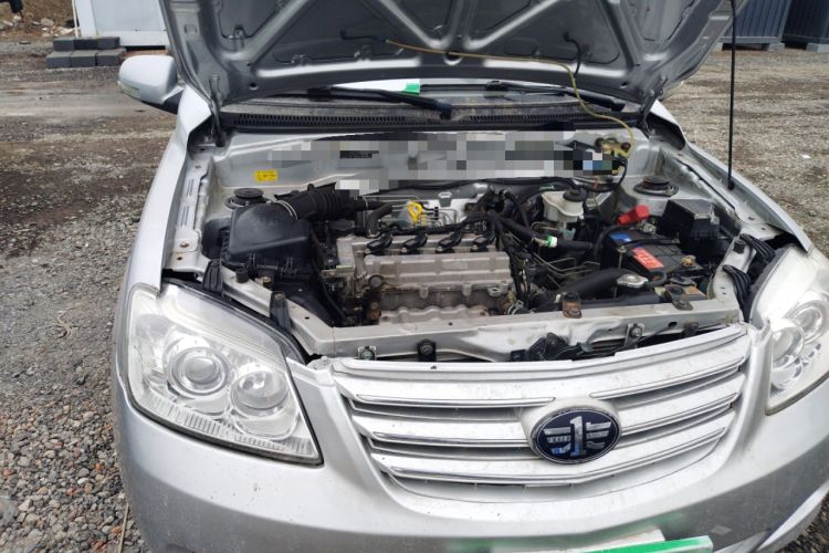 Used FAW Xiali N5 2014 1.3L Manual Comfort Version Engine Bay Right