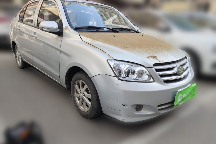 Used FAW Xiali N5 2014 1.0L Manual Standard Edition Front Right 45 Deg