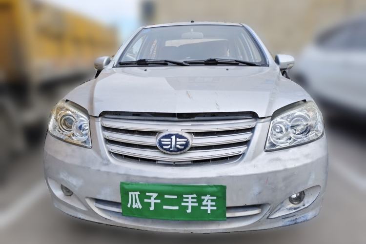 Used FAW Xiali N5 2014 1.3L Manual Luxury Version Front