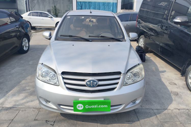 Used FAW Xiali N5 2014 1.3L Manual Comfort Version Front