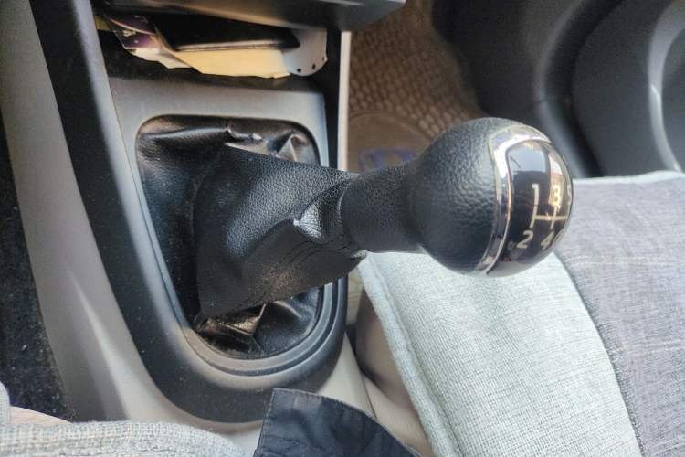 Used FAW Xiali N5 2014 1.0L Manual Standard Edition Gear Lever