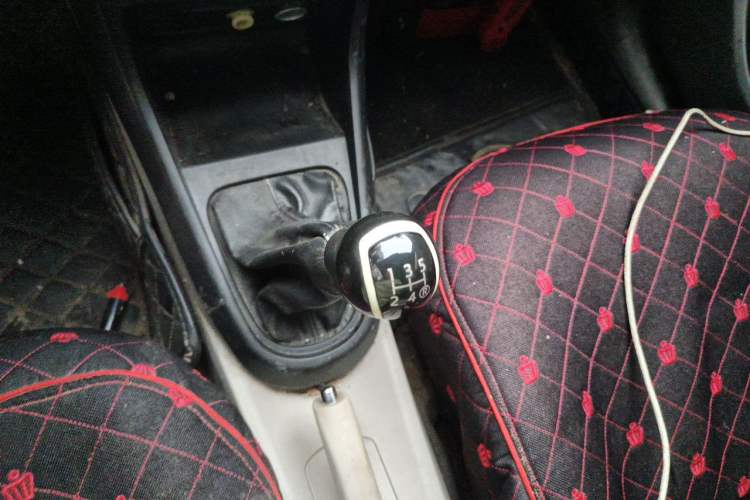 Used FAW Xiali N5 2014 1.3L Manual Comfort Version Gear Lever