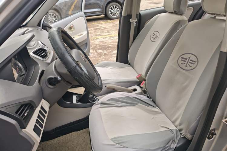 Used FAW Xiali N5 2014 1.0L Manual Standard Edition Left Front Seat