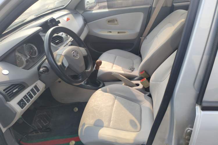 Used FAW Xiali N5 2014 1.3L Manual Comfort Version Left Front Seat