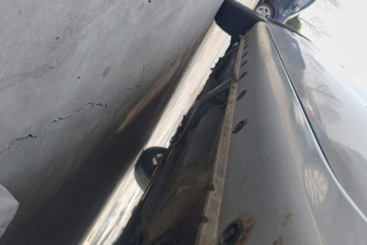 Used FAW Xiali N5 2014 1.3L Manual Comfort Version Left Side Sill