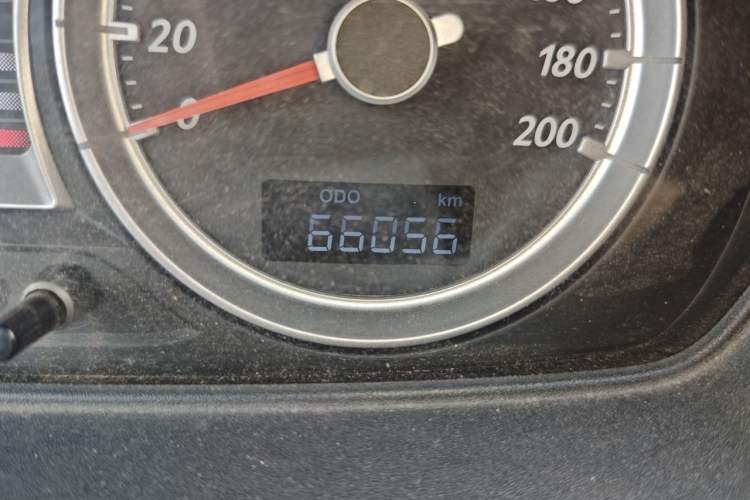 Used FAW Xiali N5 2014 1.0L Manual Standard Edition Odometer Close Up
