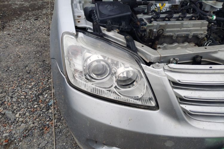 Used FAW Xiali N5 2014 1.3L Manual Comfort Version Right Front Headlight