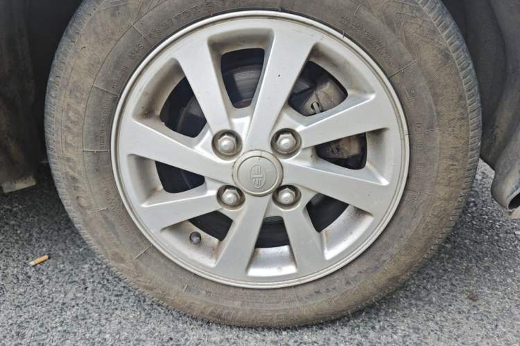 Used FAW Xiali N5 2014 1.0L Manual Standard Edition Right Front Wheel Hub