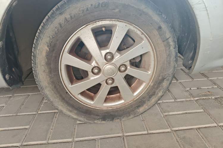 Used FAW Xiali N5 2014 1.0L Manual Standard Edition Right Front Wheel Hub