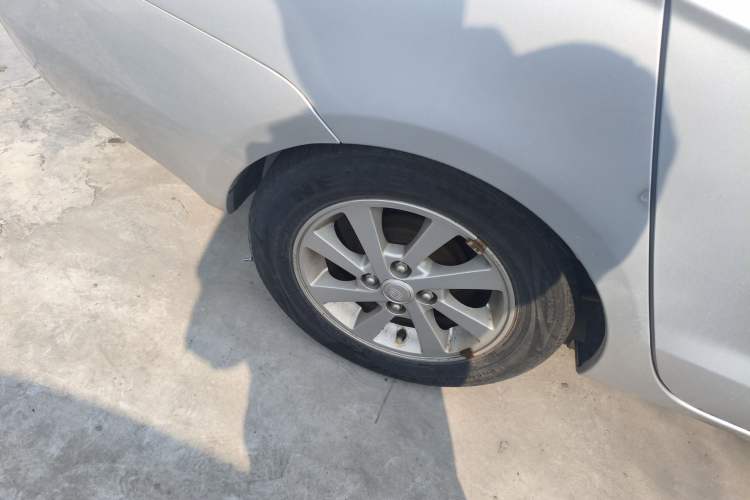 Used FAW Xiali N5 2014 1.3L Manual Comfort Version Right Rear Wheel Hub