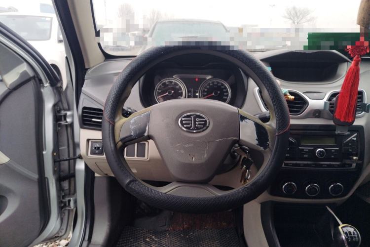 Used FAW Xiali N5 2014 1.3L Manual Comfort Version Steering Wheel
