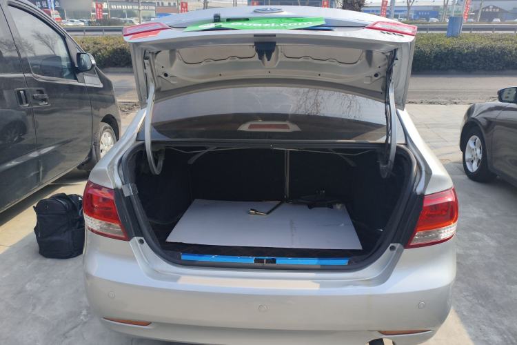 Used FAW Xiali N5 2014 1.3L Manual Comfort Version Trunk