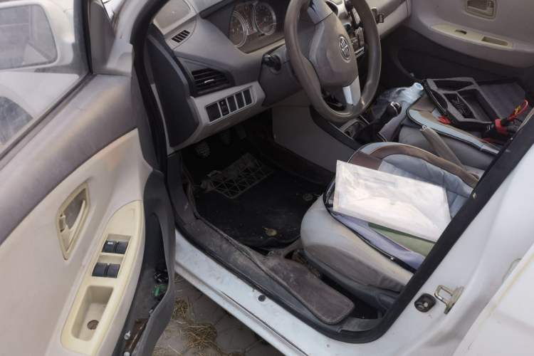 Used FAW Xiali N5 2014 1.0L Manual Comfort Model Driver Seat