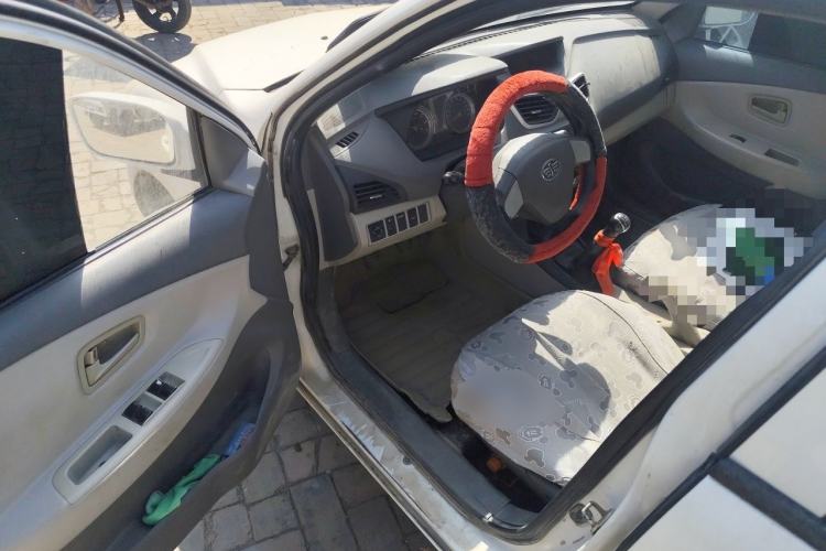 Used FAW Xiali N5 2014 1.3L Manual Comfort Version Driver Seat