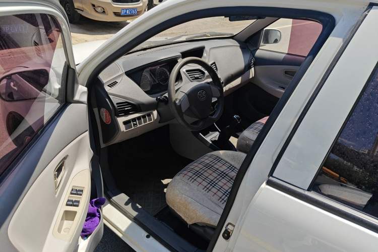 Used FAW Xiali N5 2014 1.3L Manual Standard Edition Driver Seat