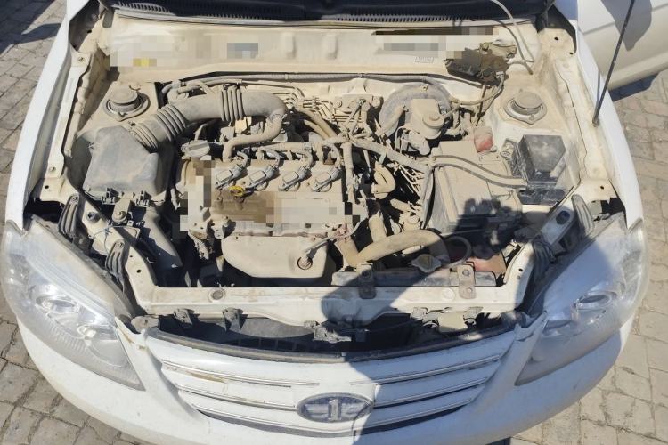 Used FAW Xiali N5 2014 1.3L Manual Comfort Version Engine Bay