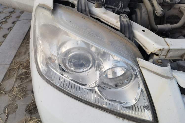 Used FAW Xiali N5 2014 1.0L Manual Comfort Model Right Front Headlight