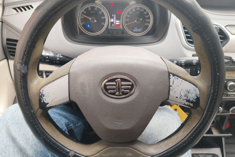 Used FAW Xiali N5 2014 1.3L Manual Comfort Version Steering Wheel