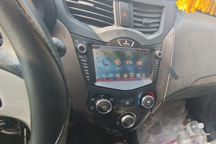 Used FAW Xiali N7 2013 1.3L Manual Luxury Model Audio And AC Panel