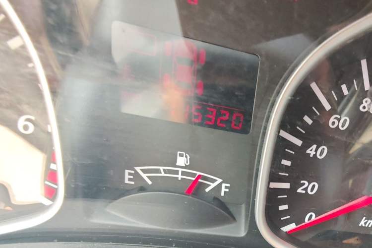 Used FAW Xiali N7 2013 1.3L Manual Luxury Model Odometer Close Up