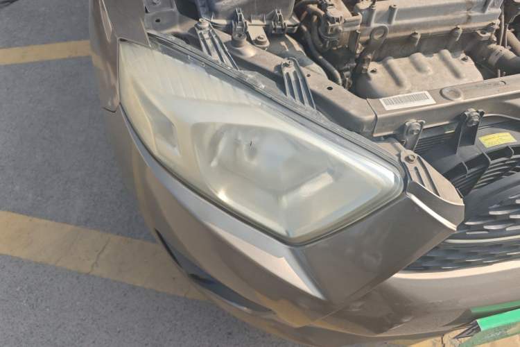 Used FAW Xiali N7 2013 1.3L Manual Luxury Model Right Front Headlight